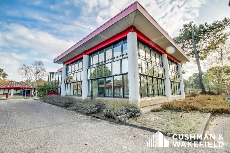 A louer Bureaux 913m² Mérignac