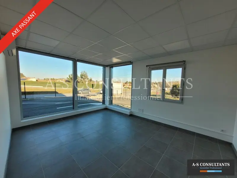 Local Commercial à louer - Chanas (38150) - 115 m² - 1 610 €/mois