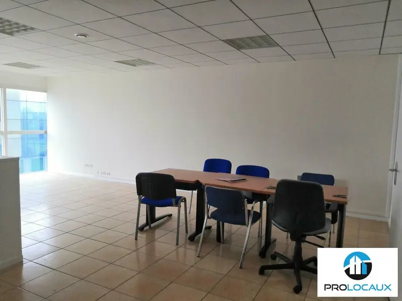 BUREAUX EN R+1