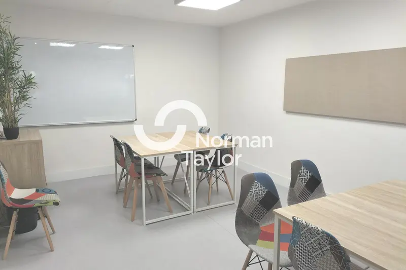 Bureau à louer - Béziers (34500) - 270 m² - 2 925 €/mois