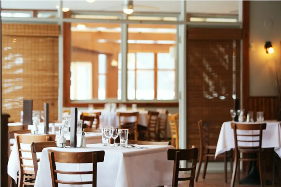 A VENDRE MAGNIFIQUE RESTAURANT DANS LE SUD DES LANDES
