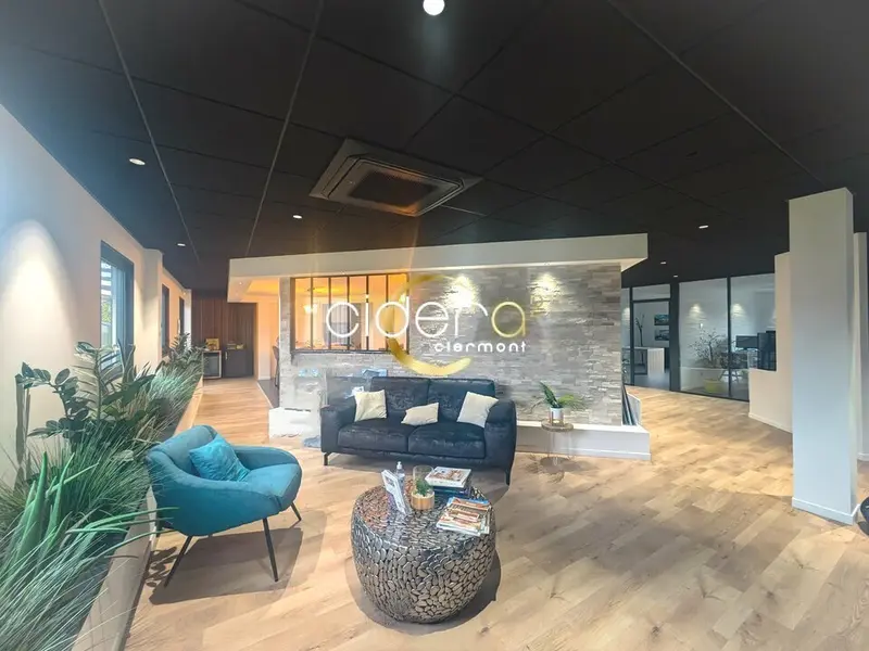 À louer - Plateau de bureaux moderne 270m² à Aubière