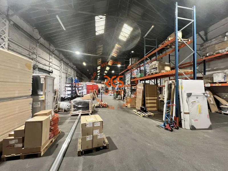 A louer Locaux d'activité 1825m² Bègles