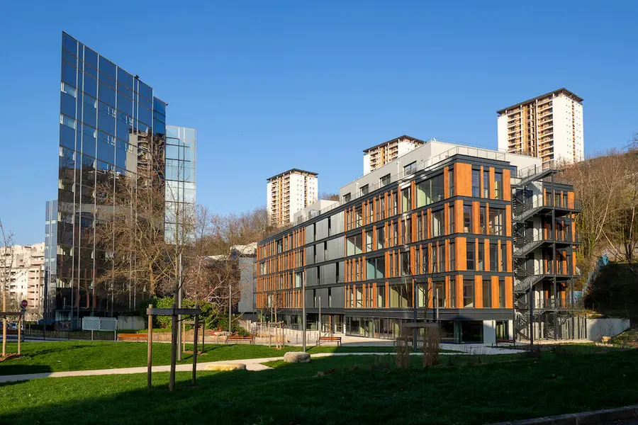 A louer Bureaux 1327.4m² Lyon 09