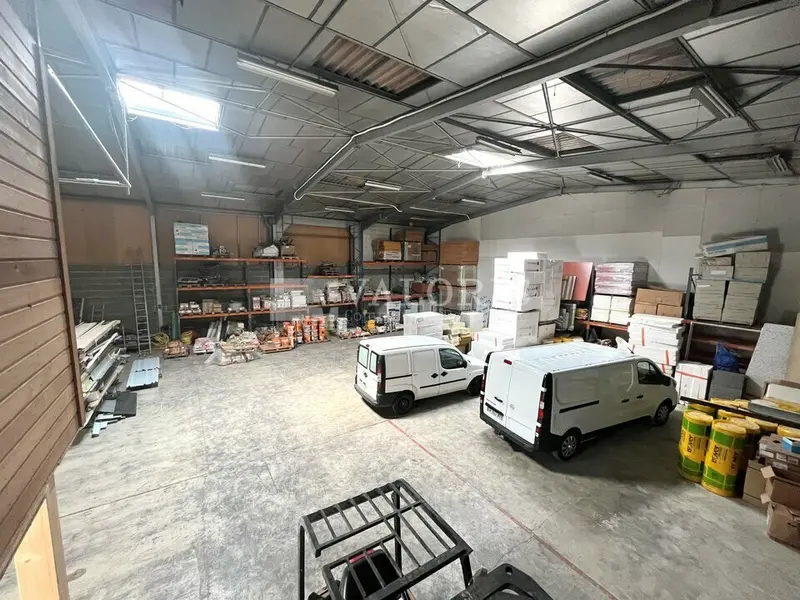 A louer Locaux d'activité 395m² Corbas