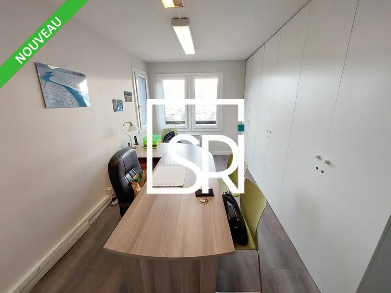 LOCATION BUREAUX 400 m² - ZA LE BREZET - 63000 CLERMONT-FERRAND 