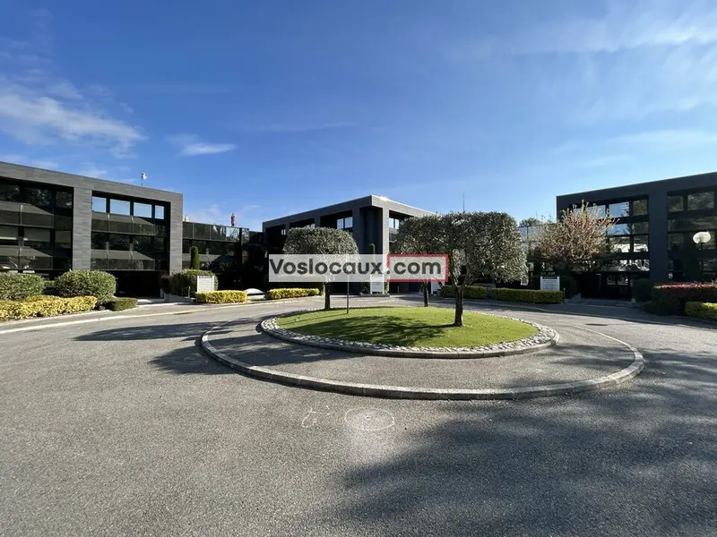 A louer Bureaux 2112.5m² Valbonne