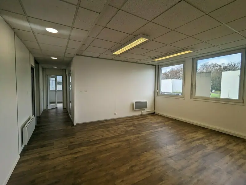 A LOUER - BUREAUX - BREST - KERGARADEC 