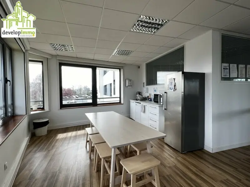 Plateau de bureau en face du Stade d'Ornano 