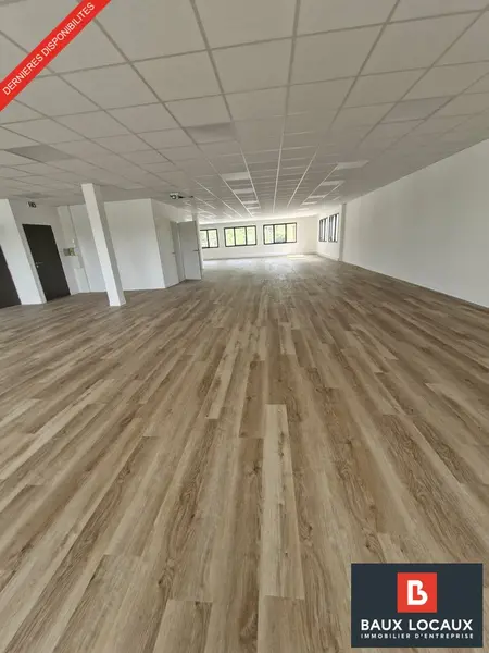 A louer Bureaux 375m² Éguilles