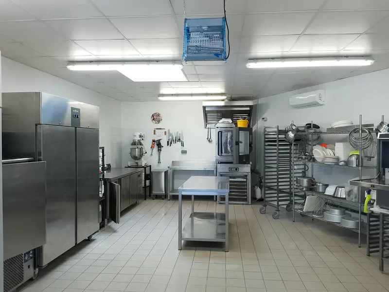  Sud est Toulouse fonds de commerce de laboratoire de patisserie