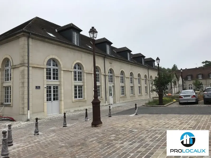 A louer Locaux d'activité 21m² Compiègne