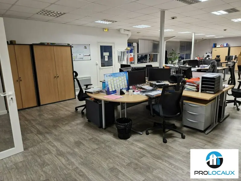 A louer Bureaux 225m² Dury