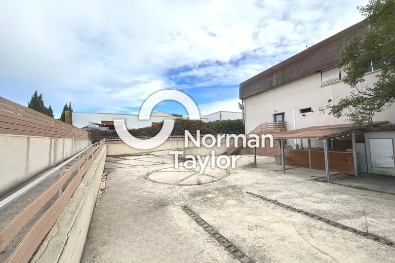 A vendre Locaux d'activité 640m² Teyran