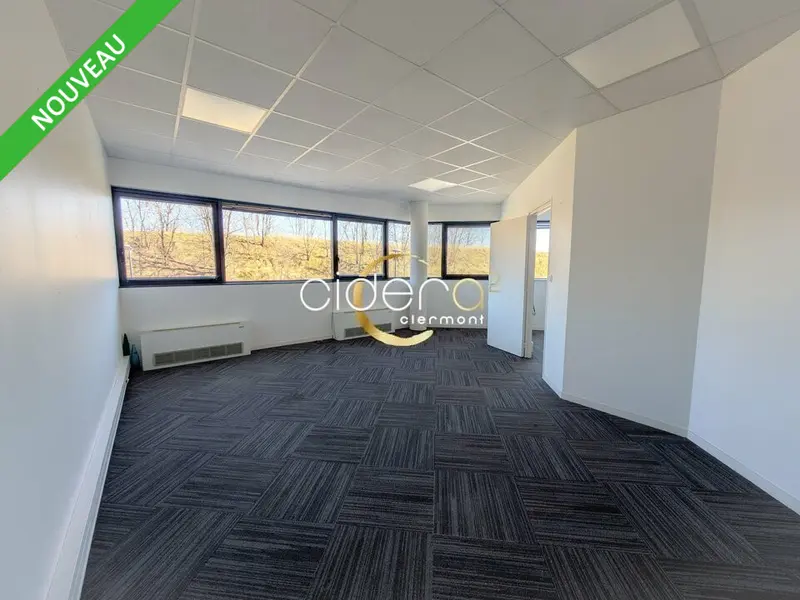 A louer bureaux 55m² Centre d'Affaires du Zénith