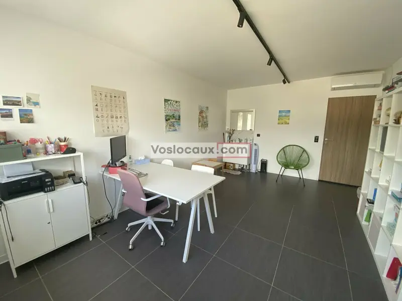 A la location Bureaux de 19 m² à BIOT 