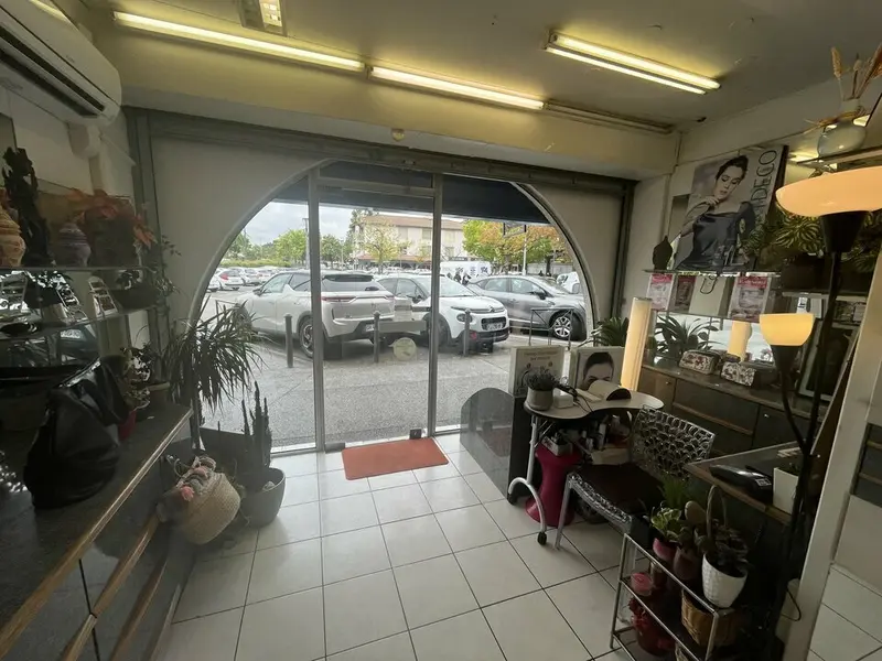 Local commercial à céder 40 m² TOULOUSE FIRMIS 31500