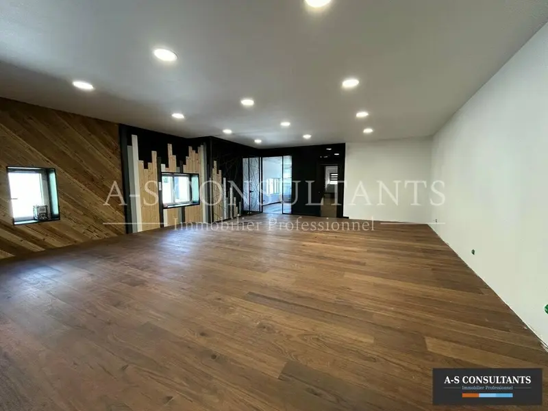 A louer Locaux d'activité 290m² Arbin
