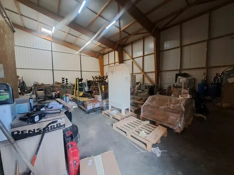 A louer Locaux d'activité 402m² Saint-Ouen-de-Thouberville