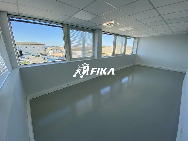A LOUER BUREAUX 165 m² - (31120)  Portet sur Garonne