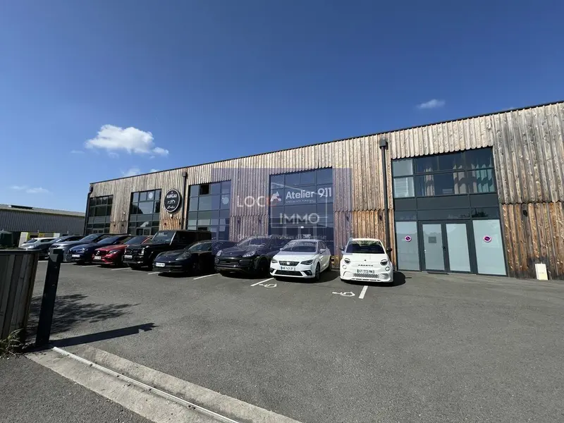 A vendre Locaux d'activité 650m² Saint-Jean-d'Illac