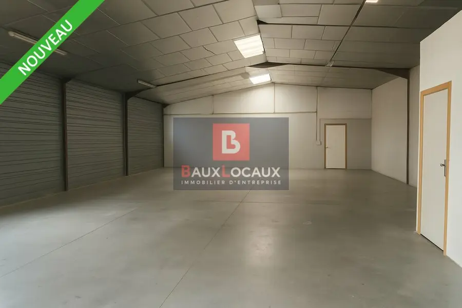 RARE A LA LOCATION LOCAL D ACTIVITE DE 270M2 LA FARE LES OLIVIERS