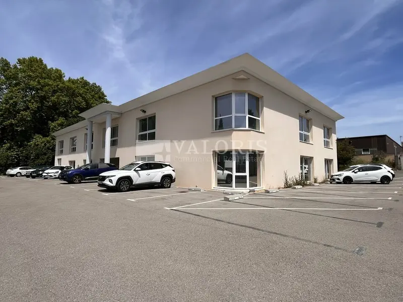 A louer Bureaux 244m² Les Pennes-Mirabeau
