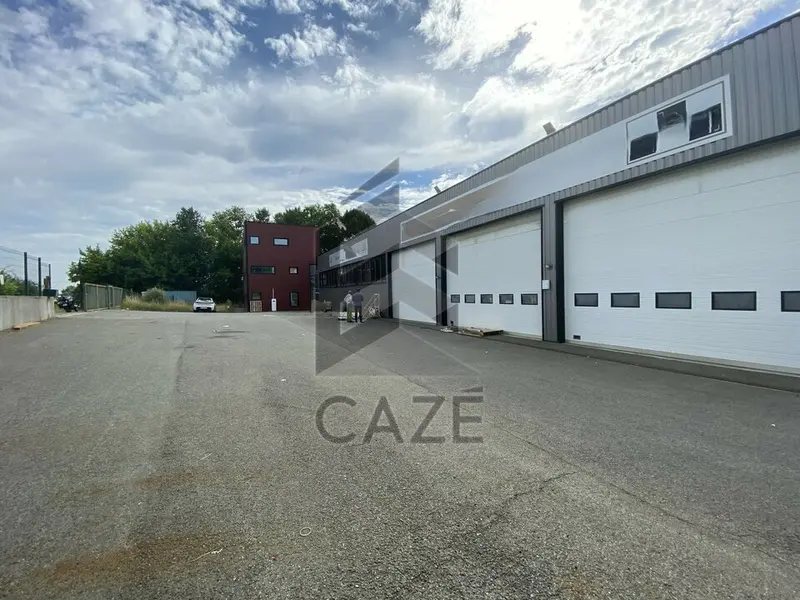 BATIMENT MIXTE - CADAUJAC