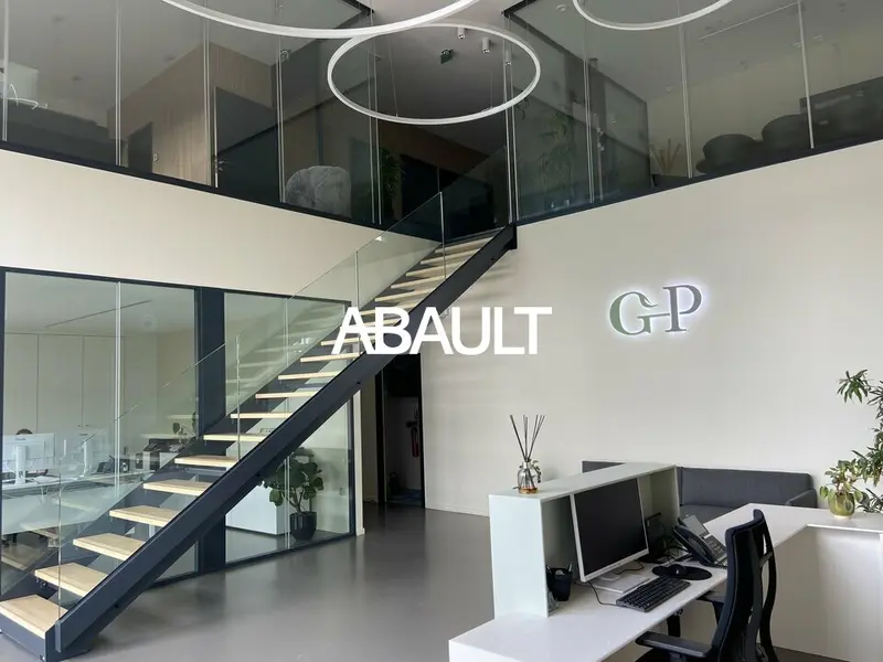 A louer Bureaux 300m² Villeneuve-Tolosane