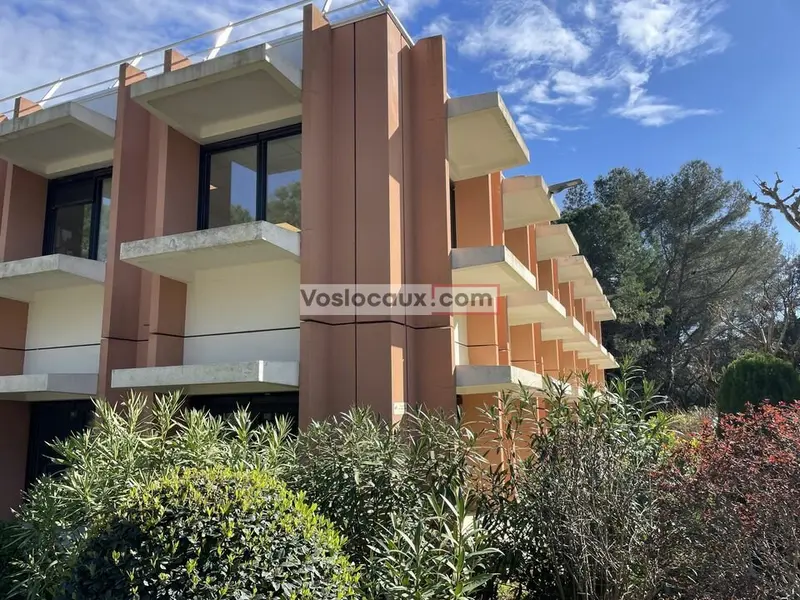 A louer Bureaux 425.17m² Valbonne