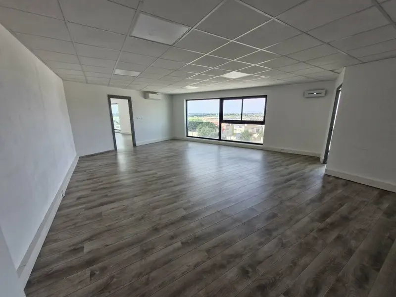 A louer Locaux d'activité 170m² La Fare-les-Oliviers