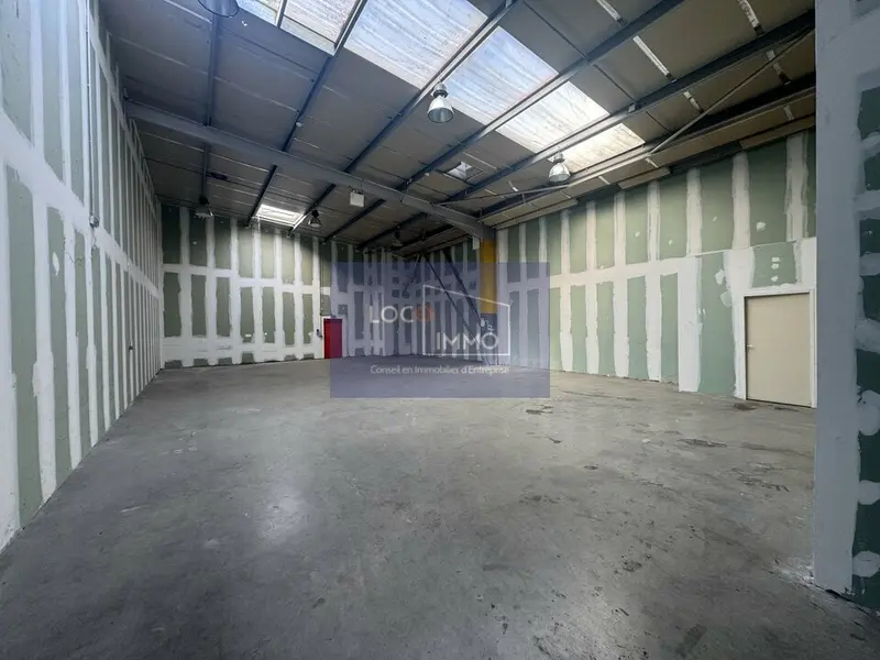 A louer Entrepôt 291m² Mérignac