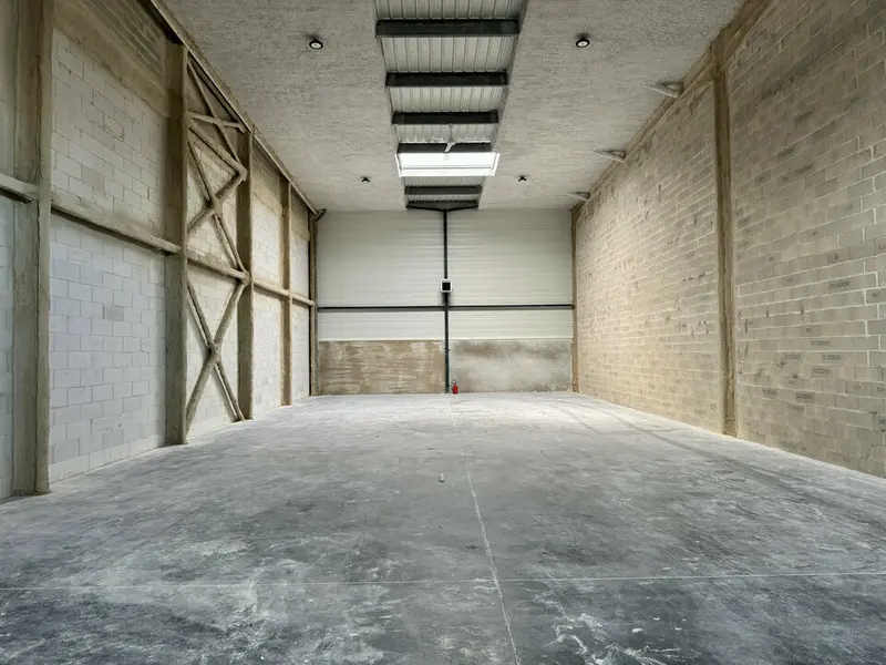 A louer Locaux d'activité 297m² Mauregard
