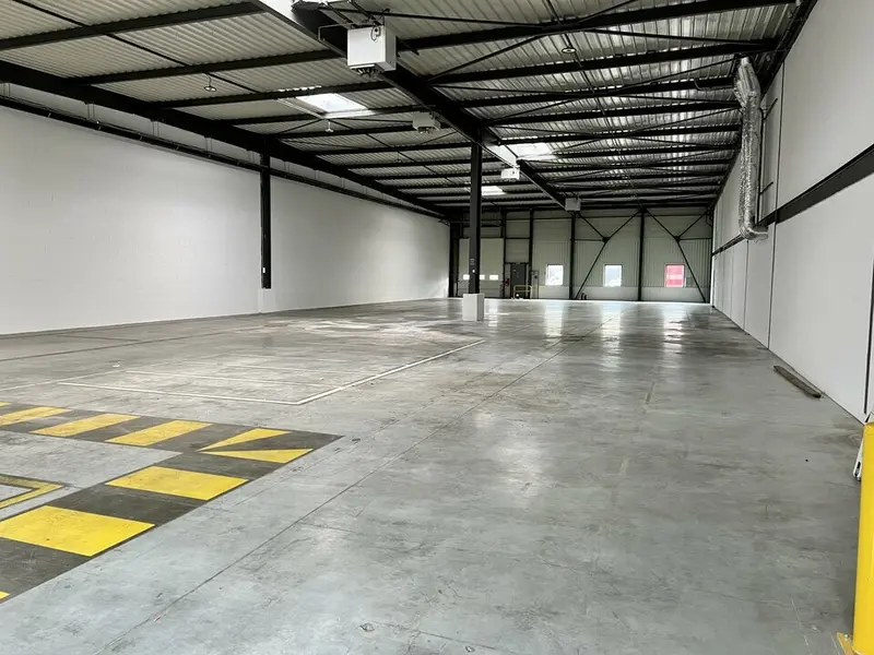 A louer Locaux d'activité 1640m² La Courneuve