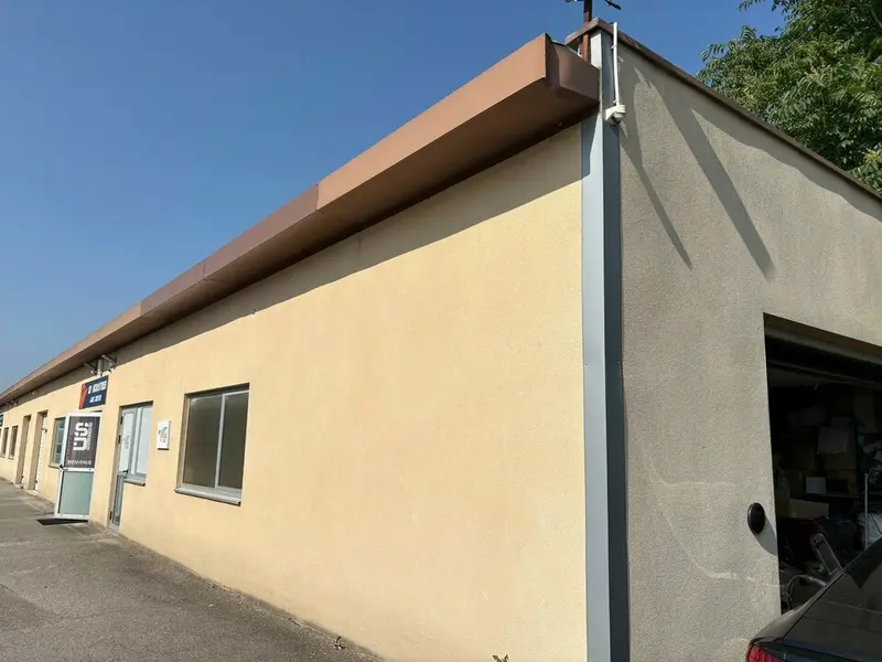 A louer Bureaux 81.66m² Chassieu