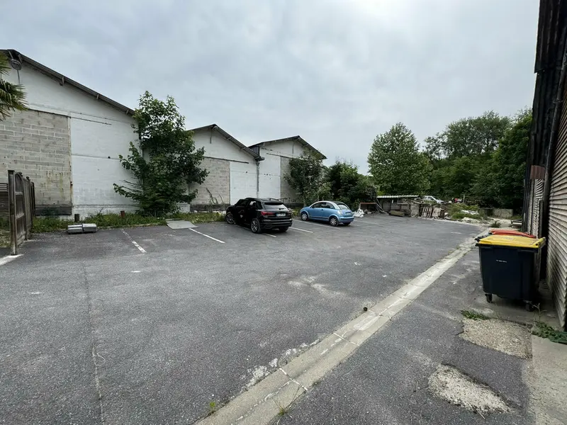 A vendre Locaux d'activité 347m² Presles