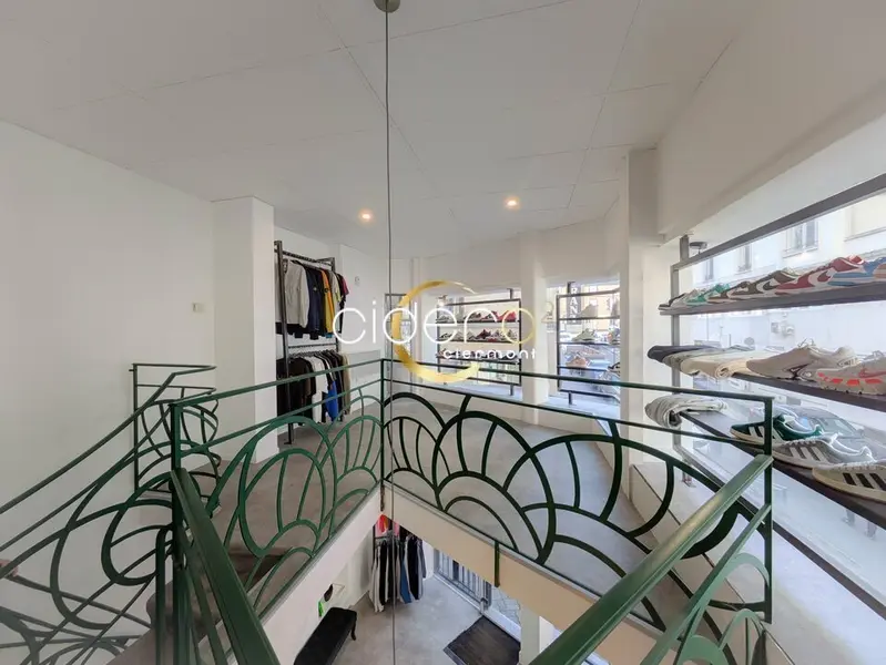 A vendre Local commercial  70m² Clermont-Ferrand