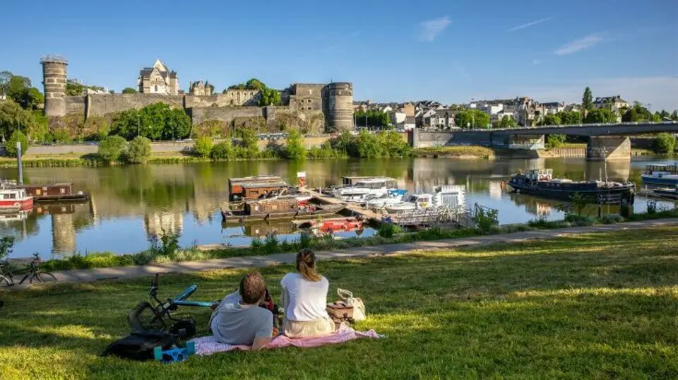 ANGERS - FONDS DE COMMERCE - RESTAURANT 