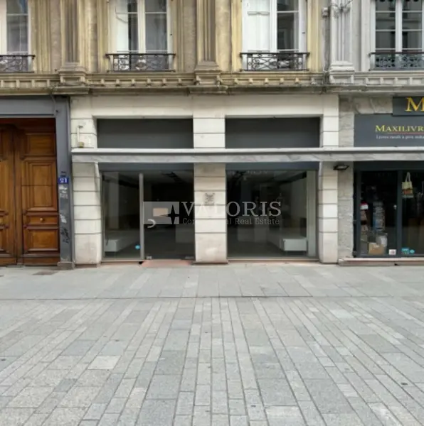 A louer Local commercial  82.54m² Lyon 02