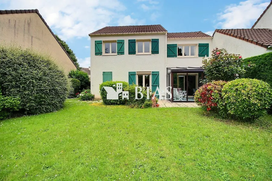 BELLE MAISON FAMILIALE - 4 CHAMBRES