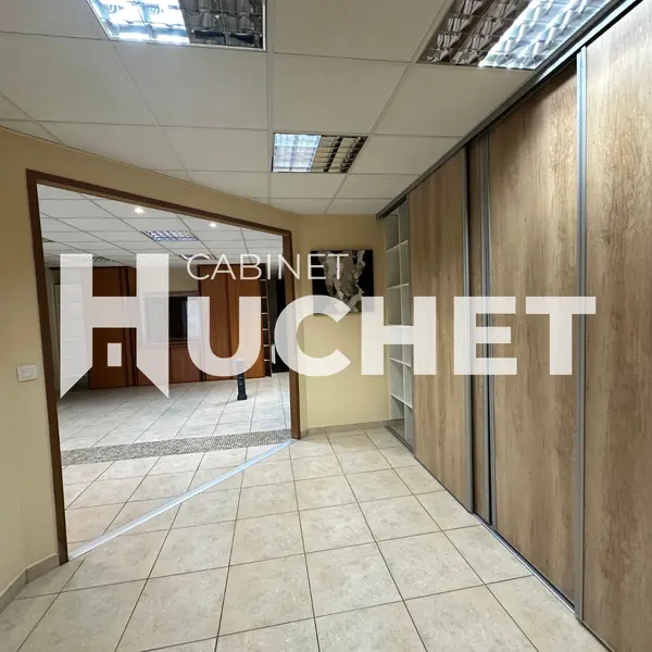 14. CALVADOS Vente de bureaux de 110 m2 au nord de CAEN.