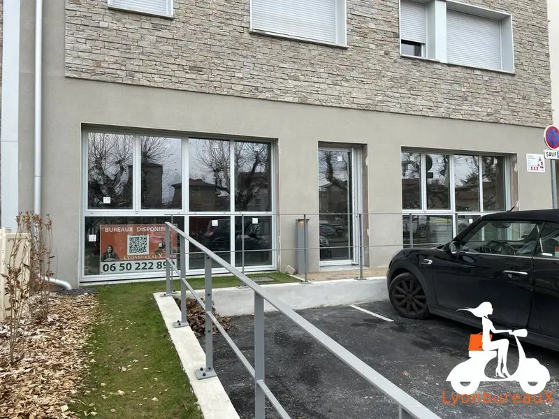 Local Commercial à vendre - Soucieu-En-Jarrest (69510) - 75 m²