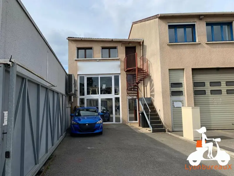 Entrepôt / Activité à vendre - Craponne (69290) - 180 m²