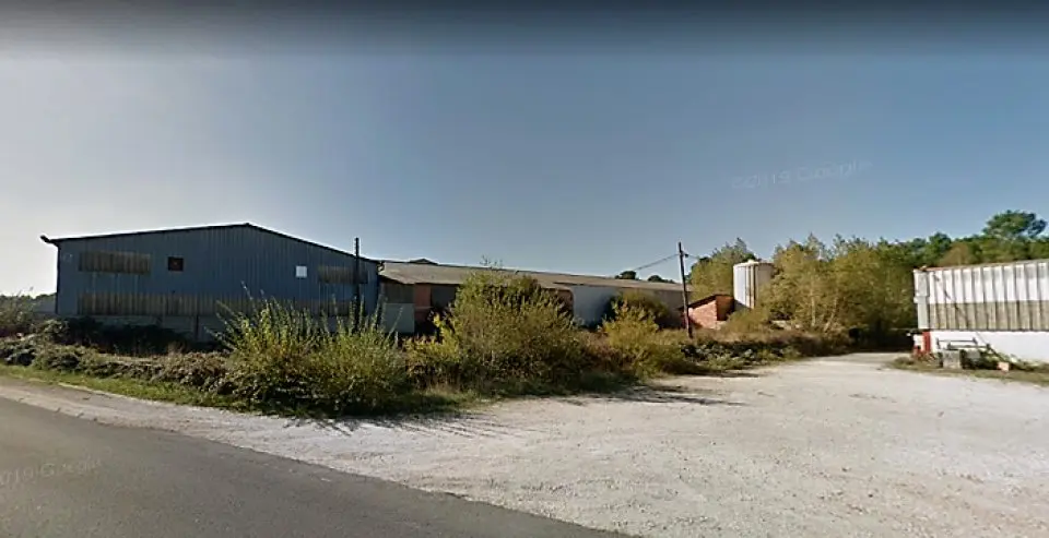 Entrepôt / Activité à louer - Montendre (17130) - 6000 m² - 18 000 €/mois