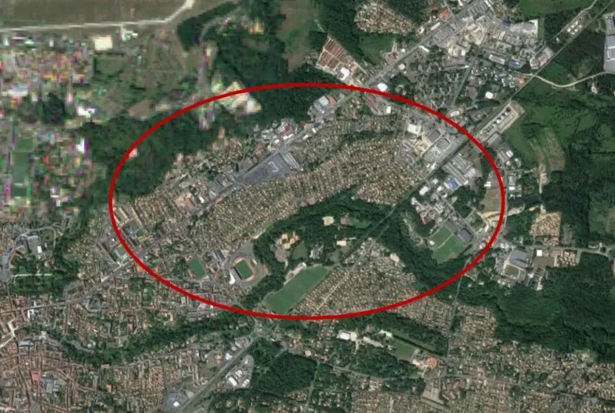 Bureau à louer - Mont-De-Marsan (40000) - 1325 m²