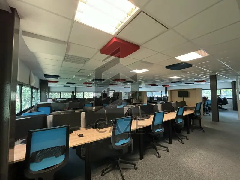 Bureau à louer - Mérignac (33700) - 488 m² - 5 083 €/mois