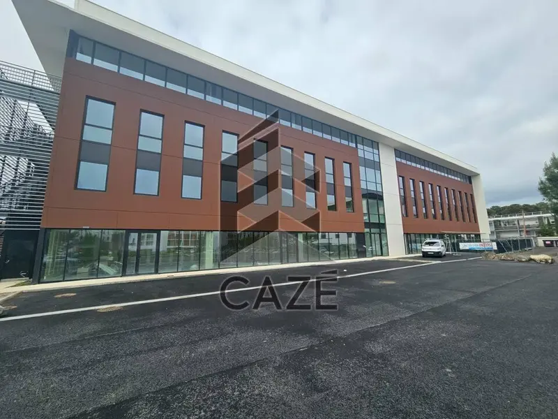 Bureau à louer - Mérignac (33700) - 3741 m² - 46 762 €/mois