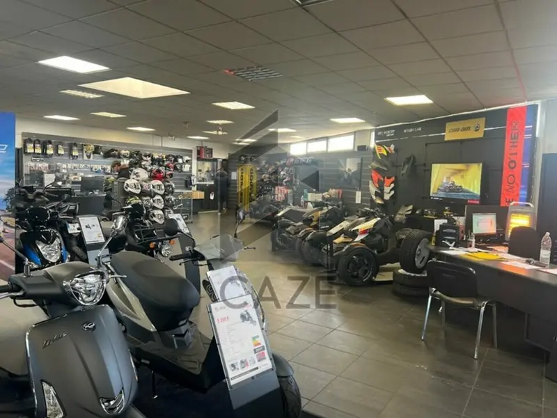 Local Commercial à louer - Eysines (33320) - 638 m² - 5 500 €/mois