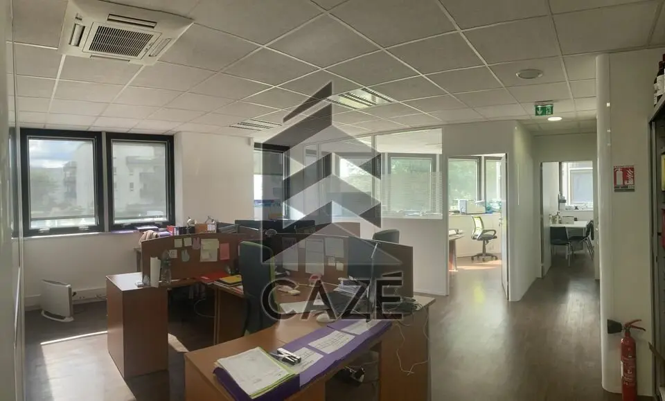 Bureau à louer - Bruges (33520) - 95 m² - 913 €/mois