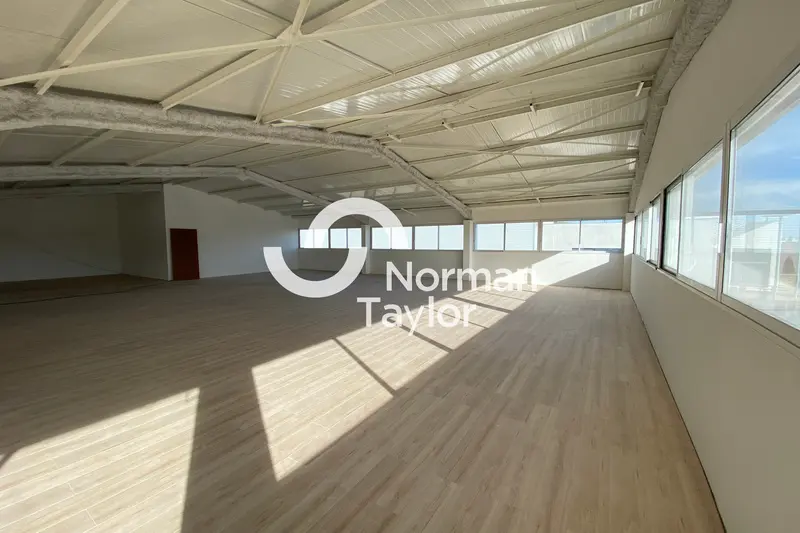 Bureau à vendre - Pérols (34470) - 2400 m² - 0 €
